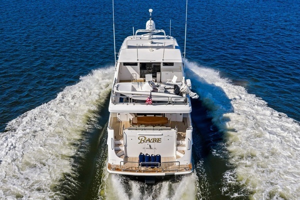2005 Horizon 82
