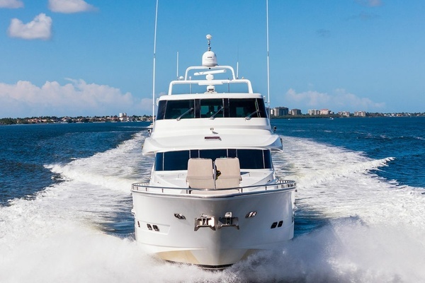 2005 Horizon 82