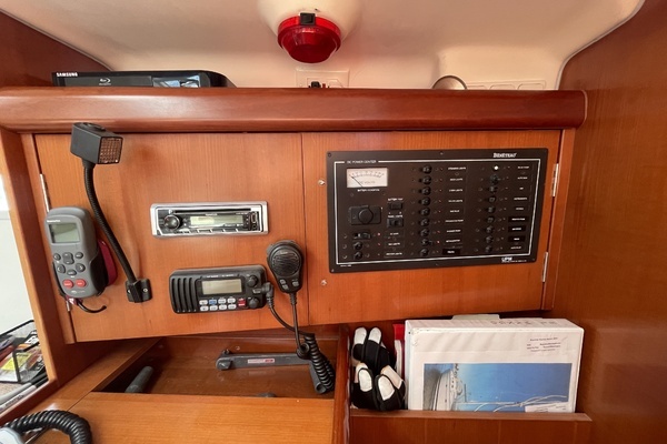 Photo of the 2007 Beneteau Oceanis 393 "El Mango"