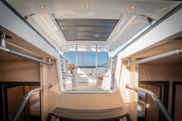 Beneteau Oceanis Yacht 62 Yacht For Sale