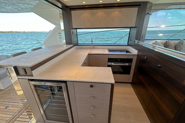 2024 Sunseeker 55