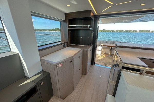 2024 Sunseeker 55
