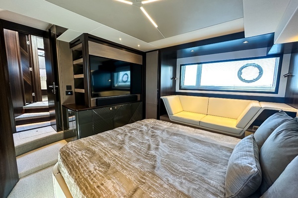 2024 Sunseeker 55