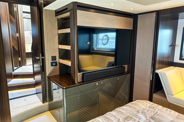 2024 Sunseeker 55