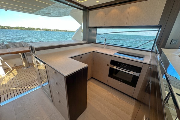 2024 Sunseeker 55