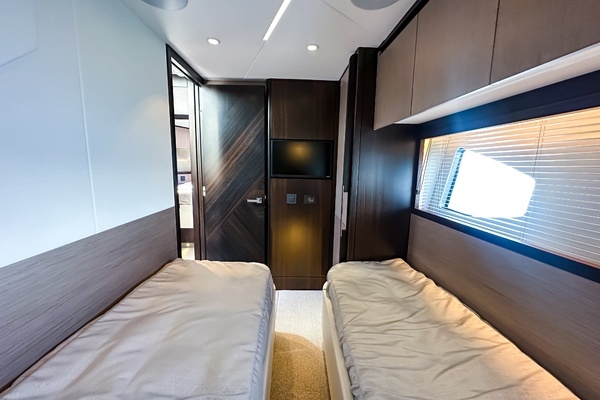 2024 Sunseeker 55