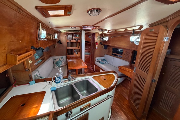34ft Cabo Rico Yacht For Sale