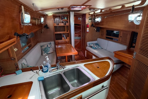 34ft Cabo Rico Yacht For Sale