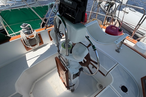 34ft Cabo Rico Yacht For Sale