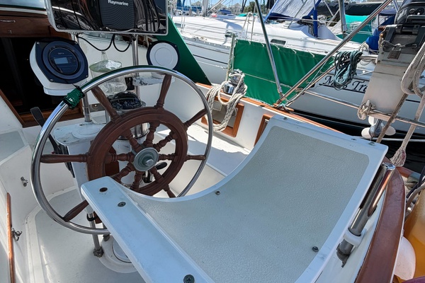 34ft Cabo Rico Yacht For Sale