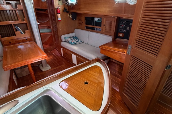 34ft Cabo Rico Yacht For Sale