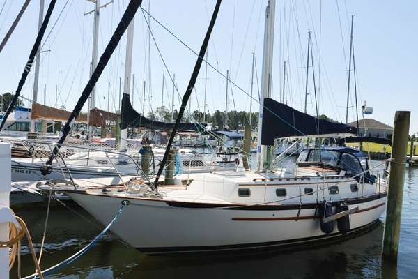 37-ft-Pacific Seacraft-1998-37- Oriental North Carolina United States  yacht for sale