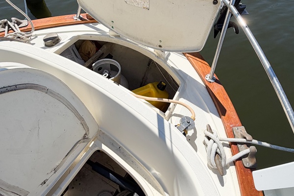 37ft Pacific Seacraft Yacht For Sale