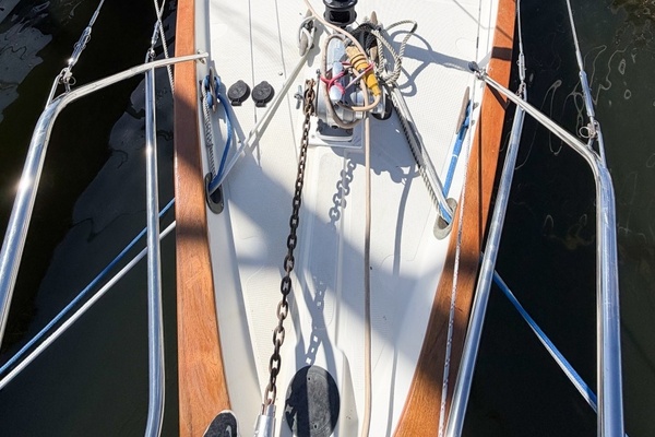 37ft Pacific Seacraft Yacht For Sale