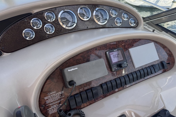 Hydro Therapy 38ft Sea Ray Yacht For Sale
