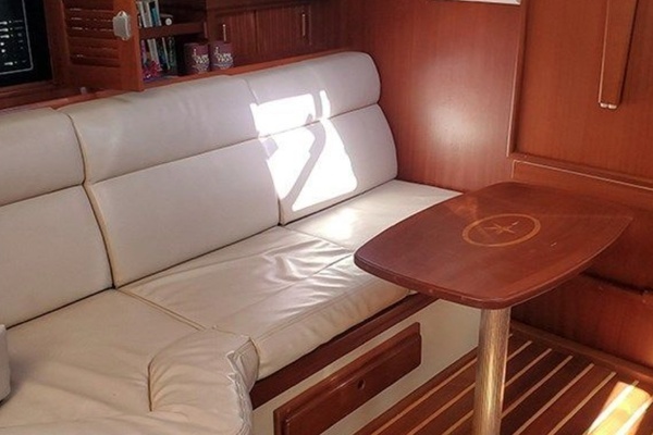 Island Packet  Yacht For Sale