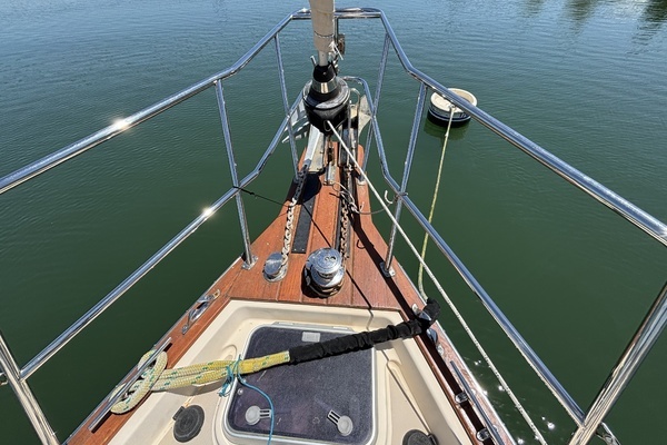 Island Packet  Yacht For Sale