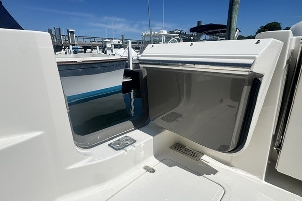 Pursuit 326 DC Yacht For Sale