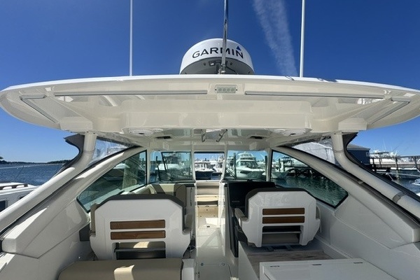 34ft Pursuit Yacht For Sale
