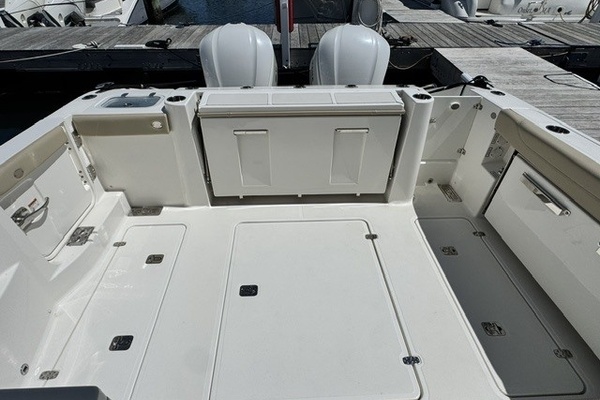 34ft Pursuit Yacht For Sale