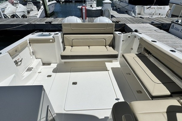 34ft Pursuit Yacht For Sale