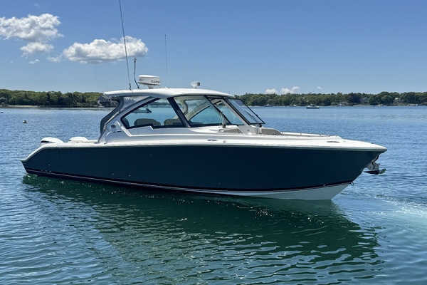 34ft Pursuit Yacht For Sale