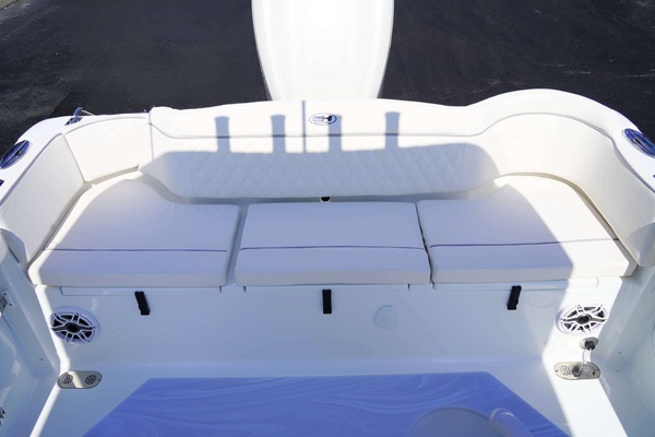 25ft Sea Hunt Yacht For Sale