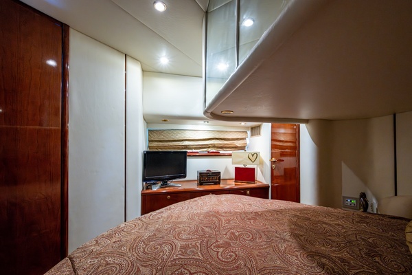 _master_stateroom_05