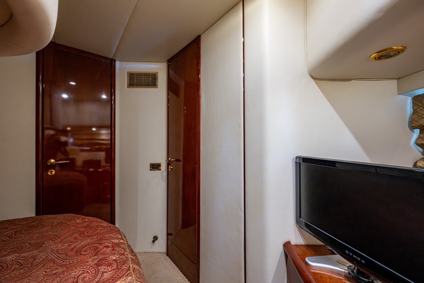 _master_stateroom_06