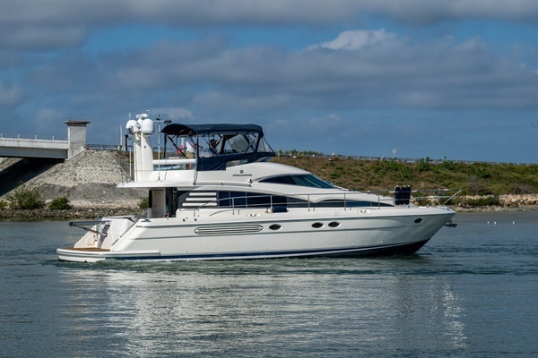 2000 Fairline 52