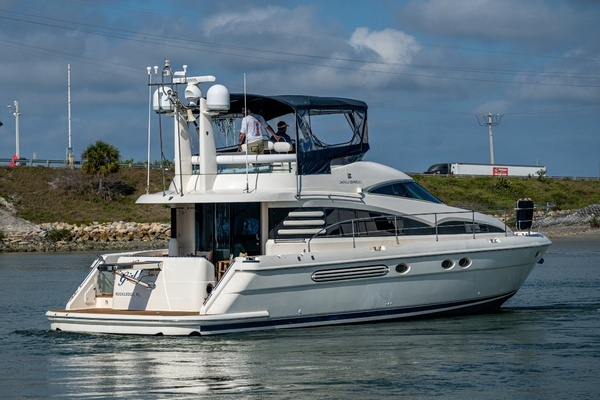 2000 Fairline 52