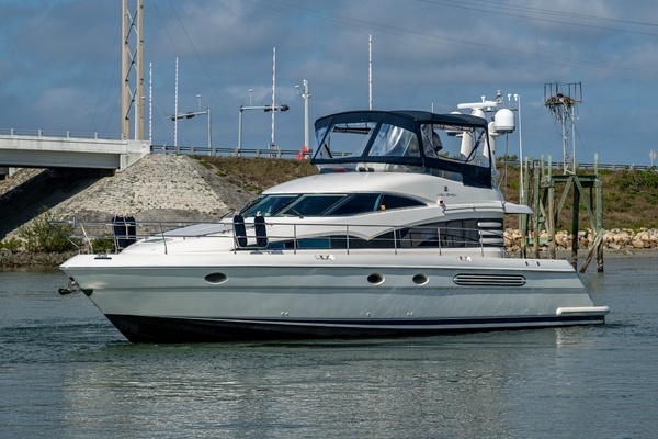 2000 Fairline 52