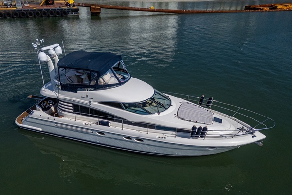 2000 Fairline 52