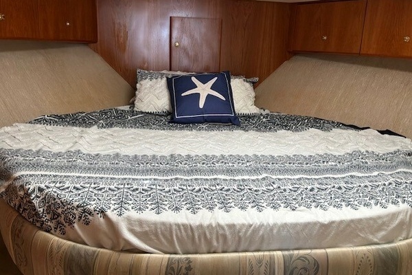 The Pesky Pelican 41ft Silverton Yacht For Sale