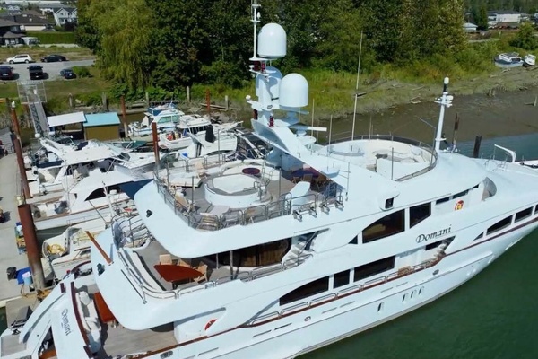 2004 Benetti 145