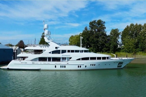 145-ft-Benetti-2004-Vision-Domani Vancouver  Canada  yacht for sale