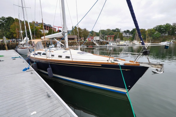 Jezebel 41ft Sabre Yacht For Sale