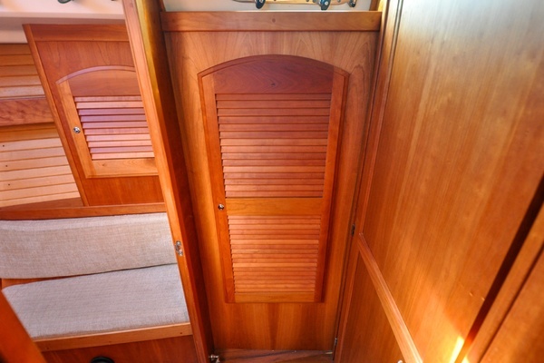 Sabre 426 Yacht For Sale
