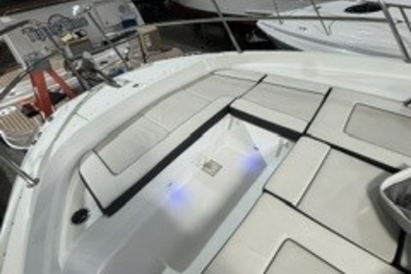 2021 Jeanneau 40