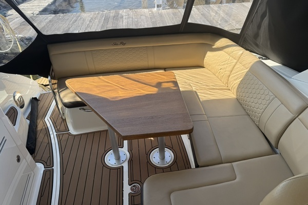 Sea Ray 350 Sundancer Yacht For Sale