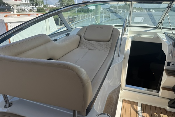 ARGONAUT  35ft Sea Ray Yacht For Sale