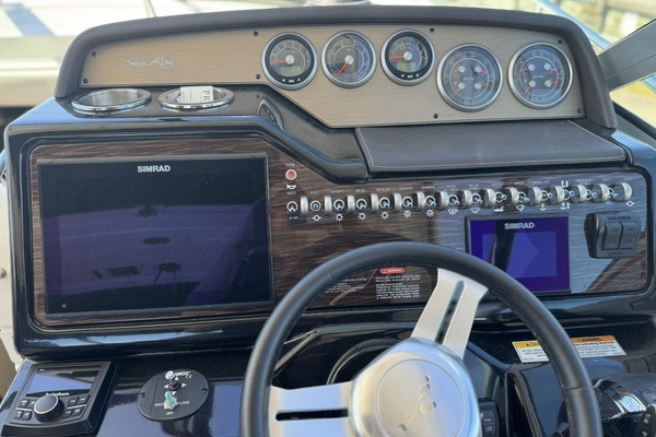 Sea Ray 350 Sundancer Yacht For Sale