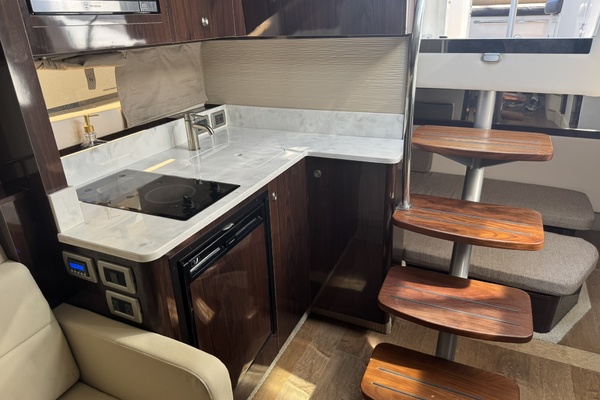 ARGONAUT  35ft Sea Ray Yacht For Sale