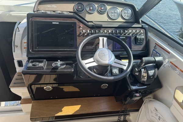 Sea Ray 350 Sundancer Yacht For Sale