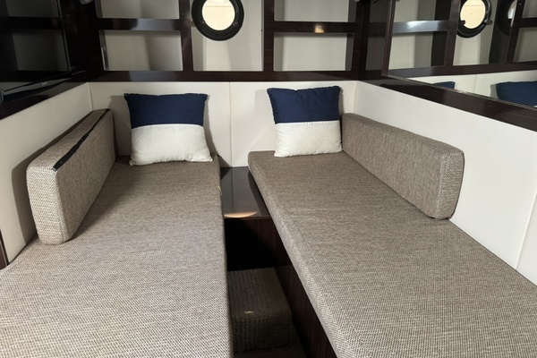 Sea Ray 350 Sundancer Yacht For Sale
