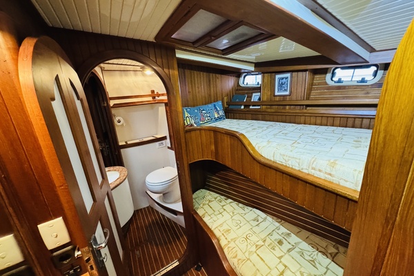 Siri 56ft CT Yacht For Sale