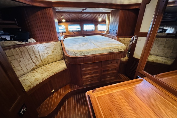 Siri 56ft CT Yacht For Sale