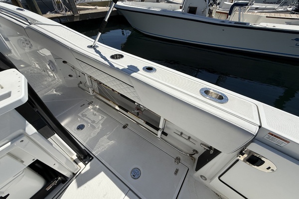 2022 Blackfin 27