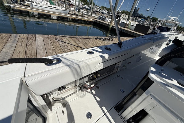 2022 Blackfin 27