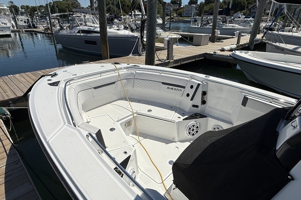 2022 Blackfin 27